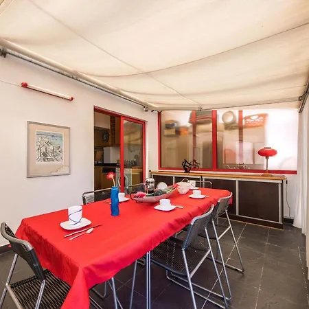 Mit Terrasse 100m Vom Entfernt